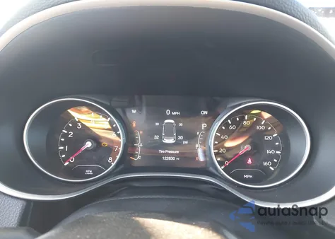 2019 Jeep Compass Limited 4X4 from USA, damaged, VIN 3C4NJDCB0KT842804